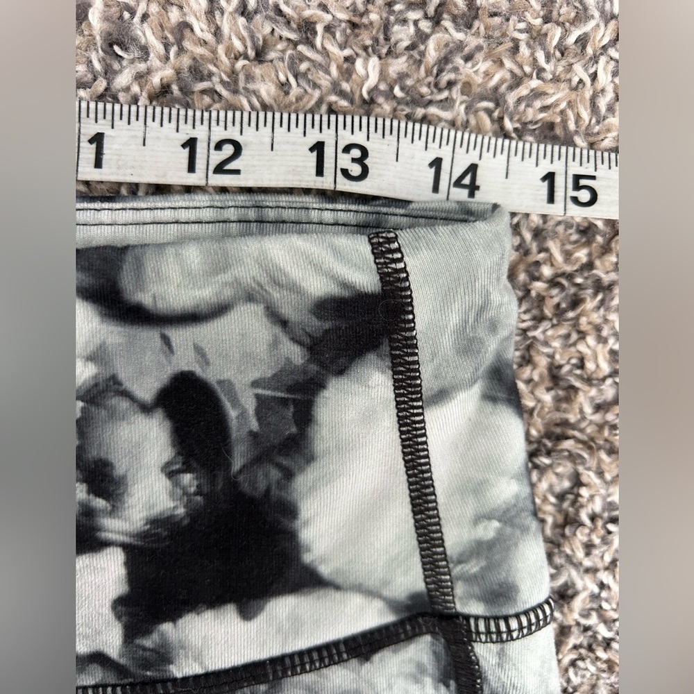 Athleta Like New Floral Black and Gray Super Soft Leggings Size Medium - Picture 4 of 8